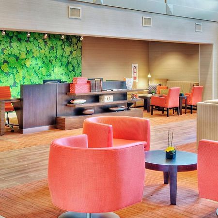Hotel Courtyard By Marriott Erie Ambassador Conference Center Exterior foto