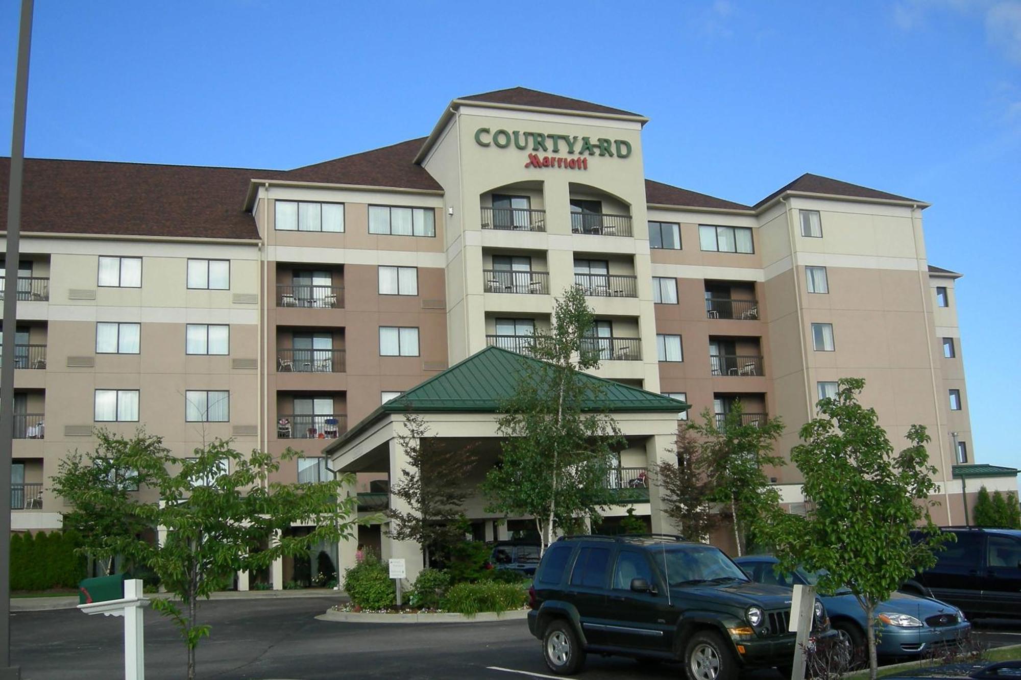 Hotel Courtyard By Marriott Erie Ambassador Conference Center Exterior foto